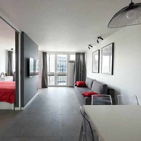 Aroma Apartments Rondo Onz ワルシャワ エクステリア 写真