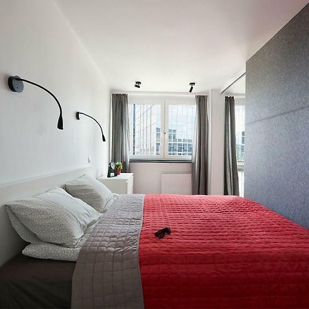Aroma Apartments Rondo Onz ワルシャワ エクステリア 写真