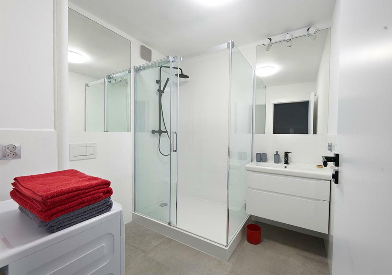 Aroma Apartments Rondo Onz ワルシャワ エクステリア 写真